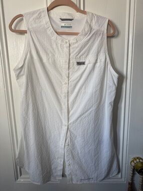 Columbia White Sleeveless Button-Front Outdoor Shirt